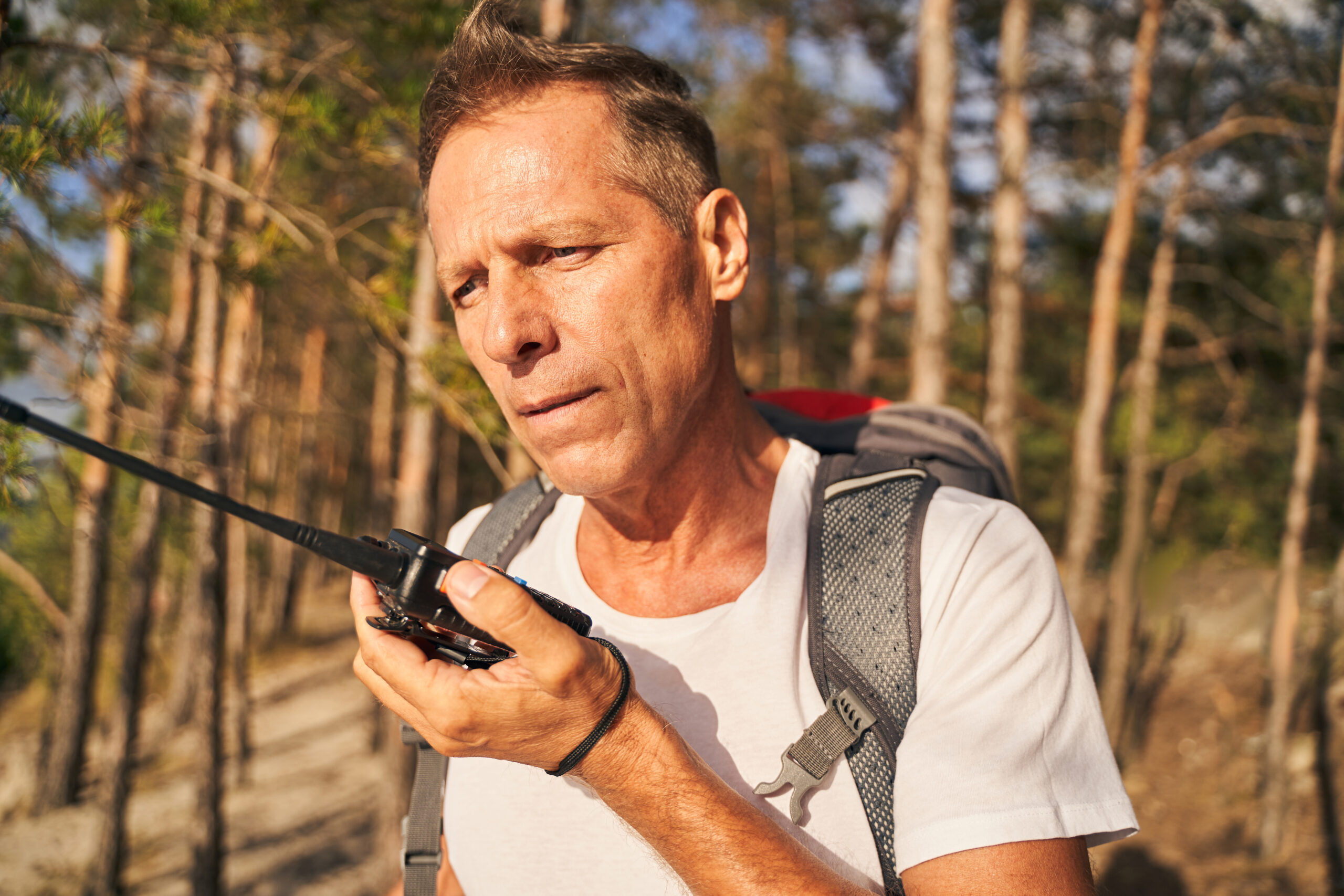 Radios portátiles en el campo: descubre su importancia