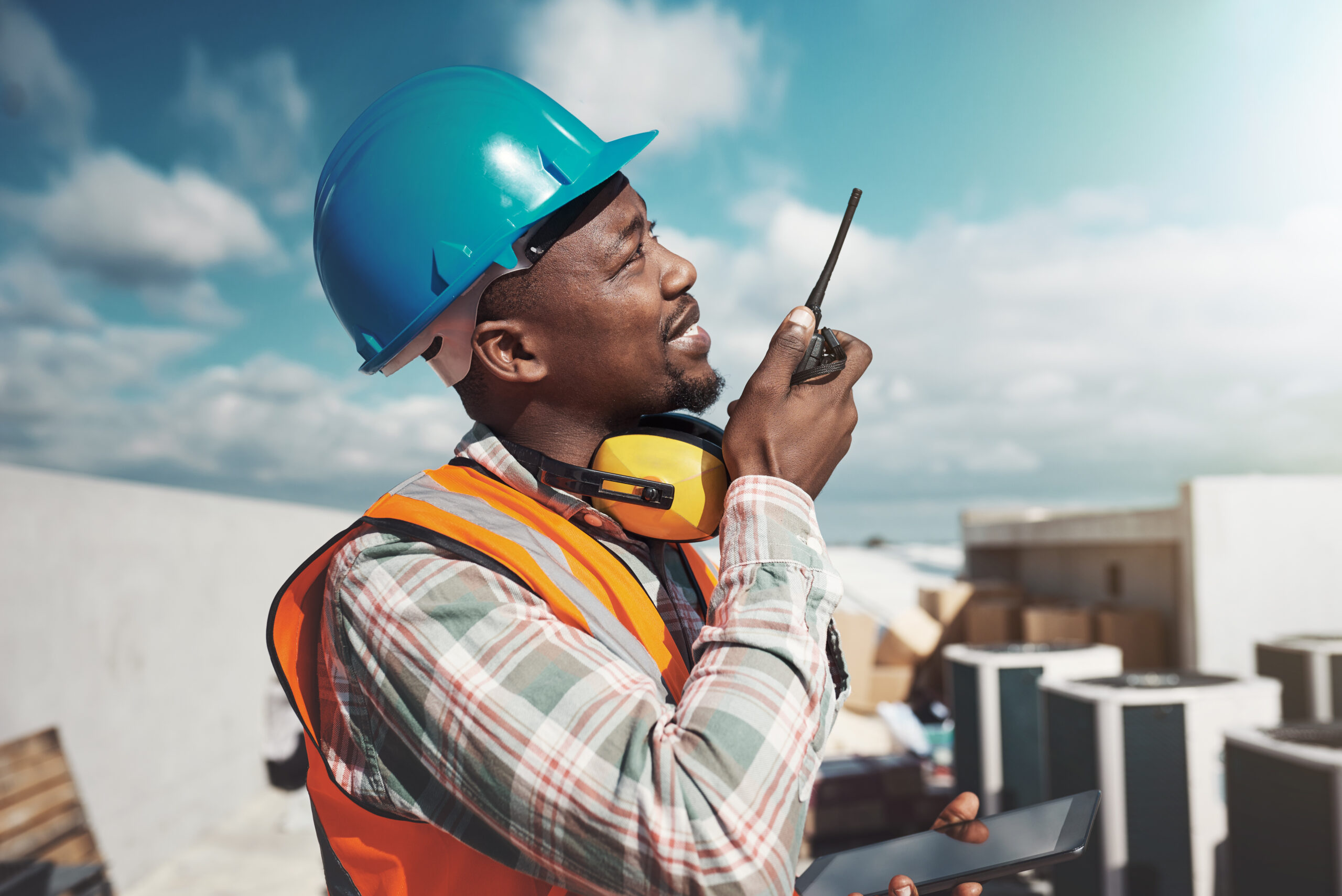 ¿Cuándo es mejor reparar o reemplazar una radio portátil?